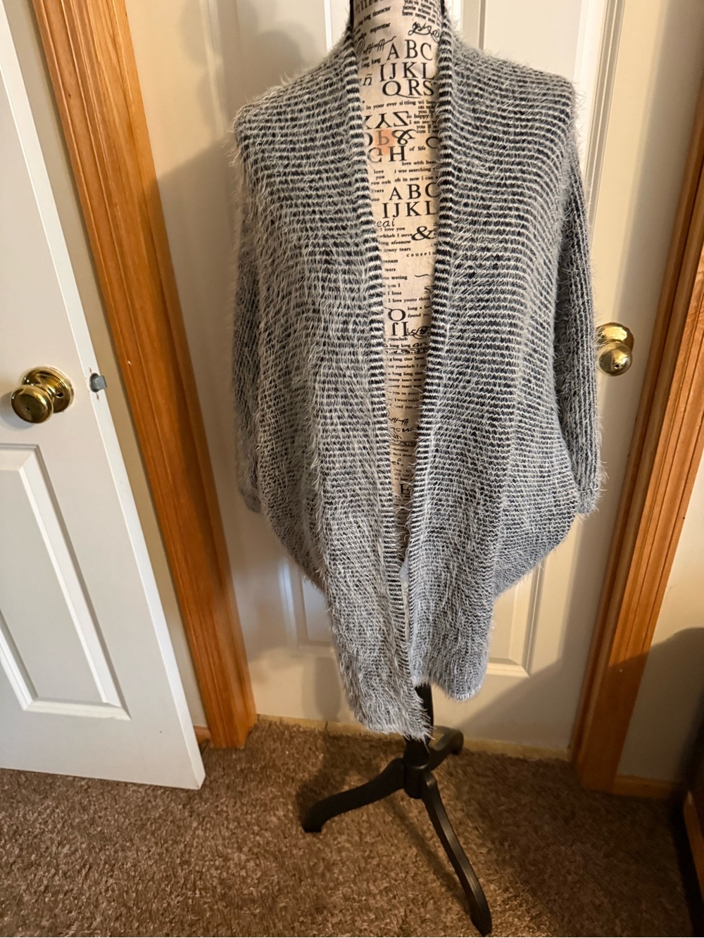Cozy Gray Open-Front Women's Knit Shrug
